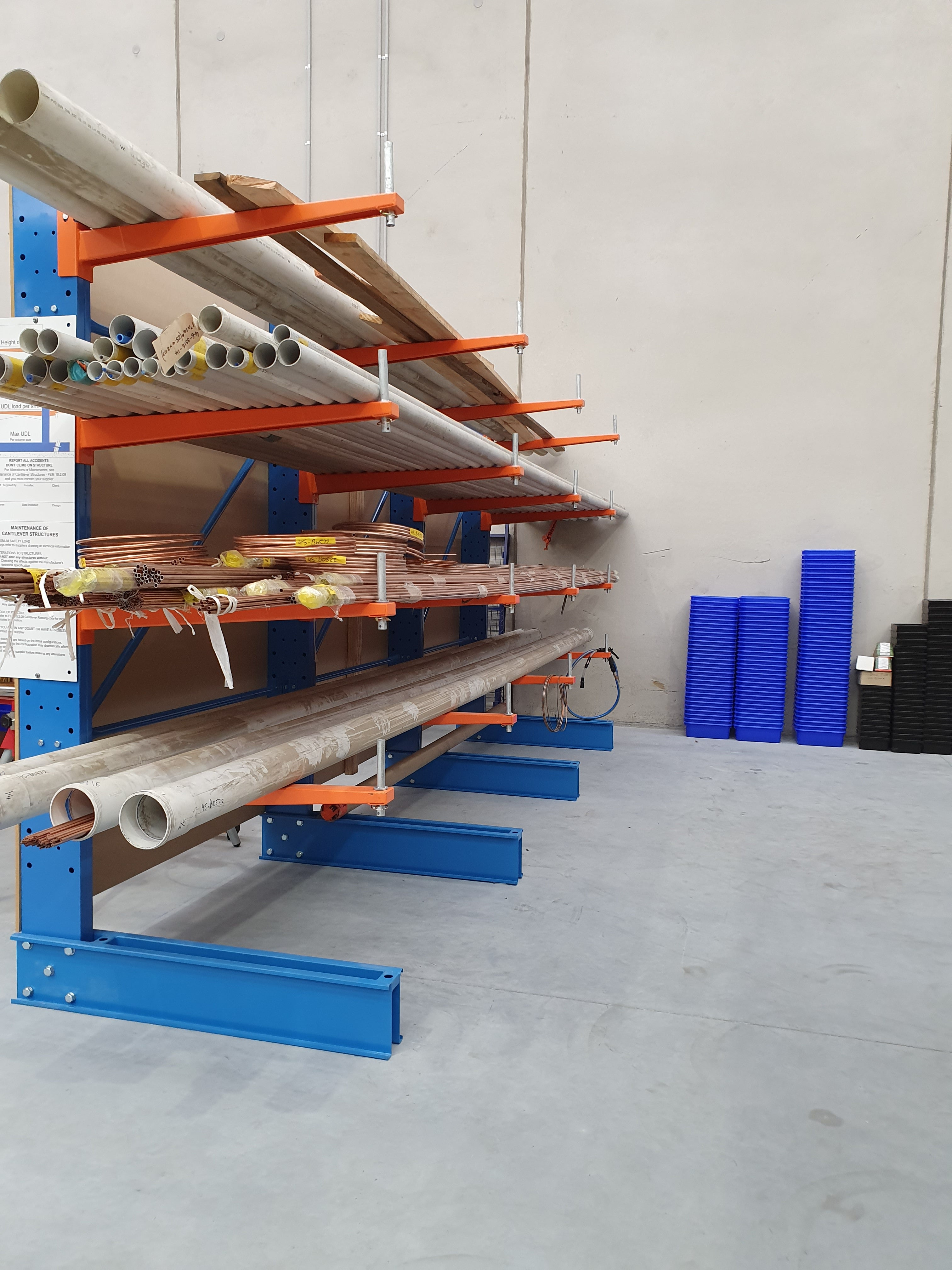 Why Medium Duty Cantilever Racking is Ideal for Your Growing Warehouse Needs