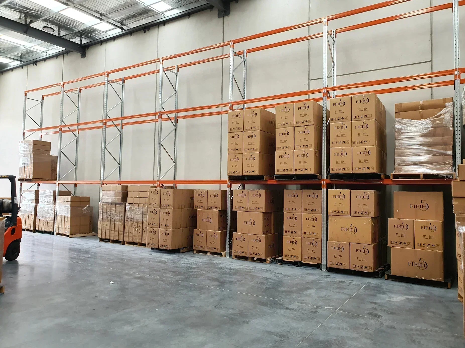 Shelving Systems Explained: Workshop Shelving vs Warehouse Shelving